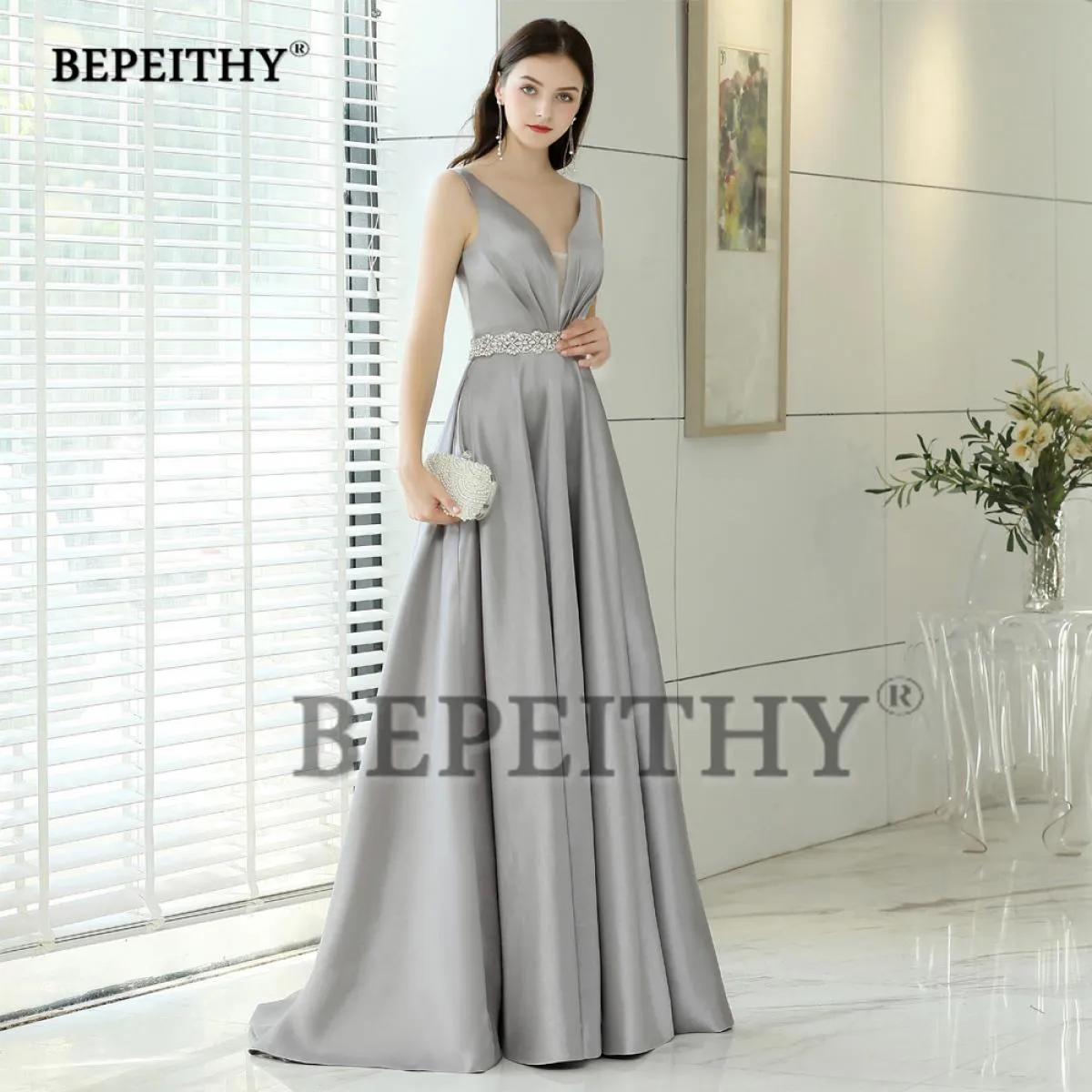 Bepeithyv Collo Abiti da sera con cintura di cristallo Vintage scollo a V Elegante abito formale Robe De Soiree Lunghezza pavime