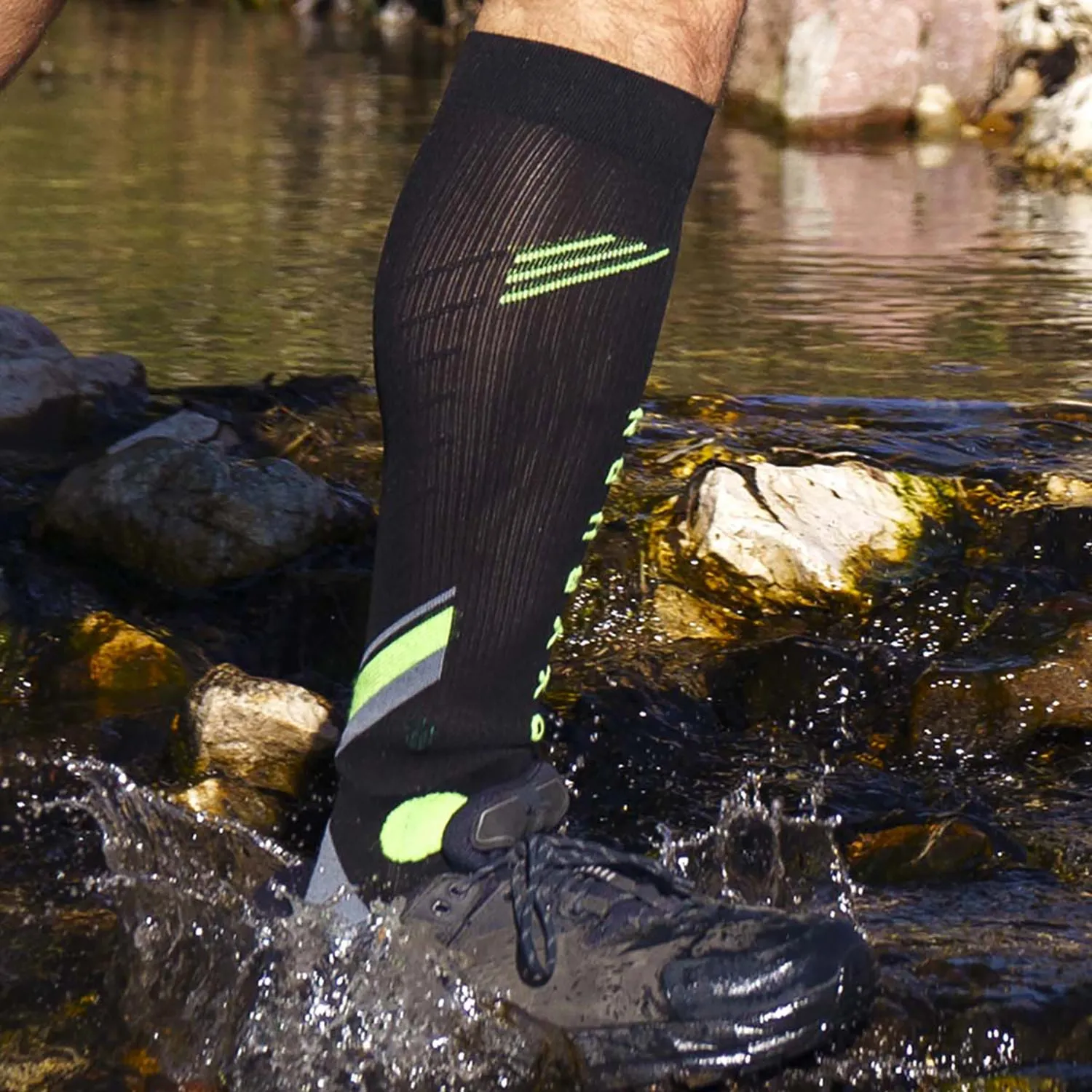 Escape knee-high medium compression