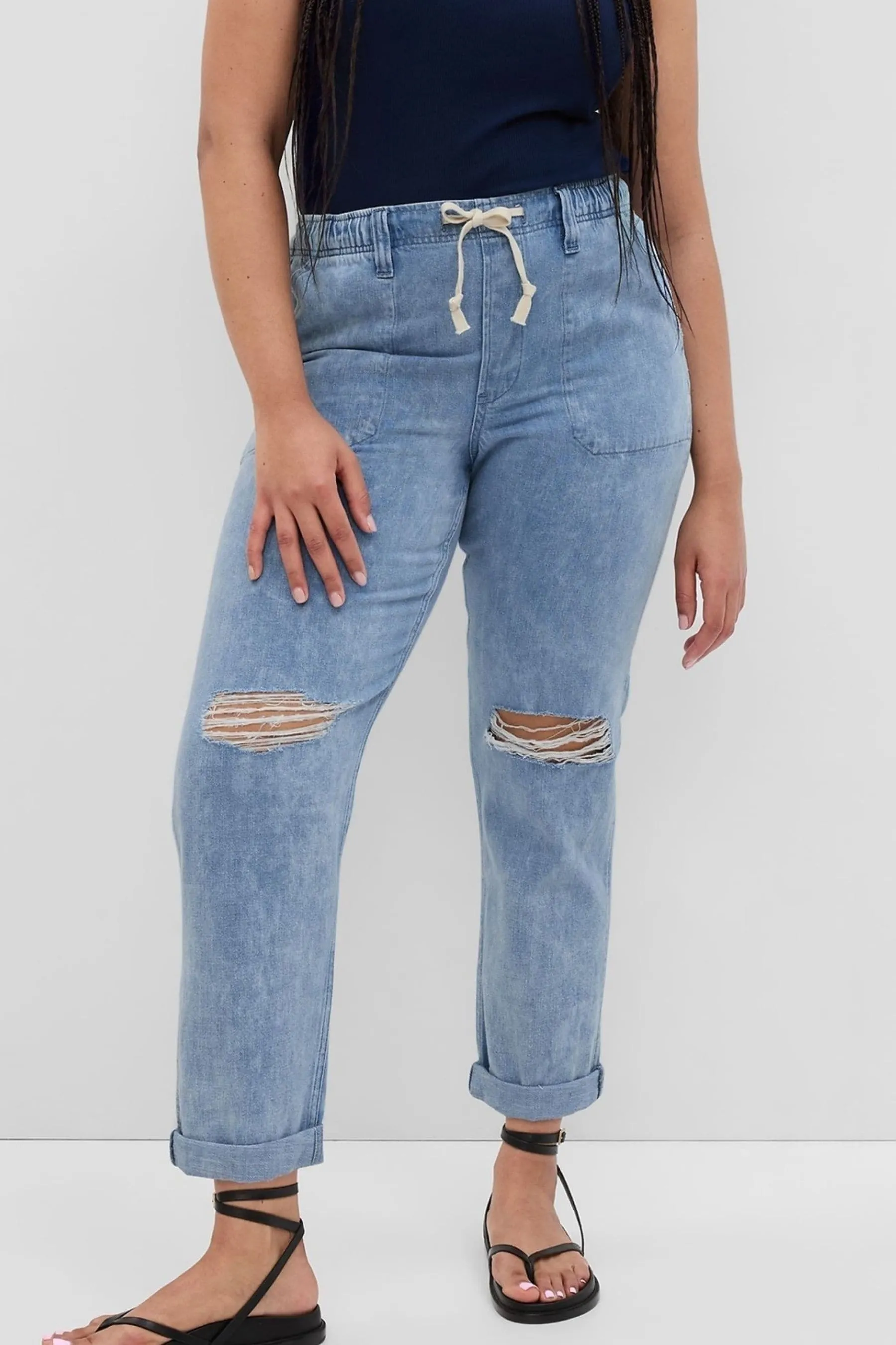 Gap - Mom Jeans a vita alta con strappi