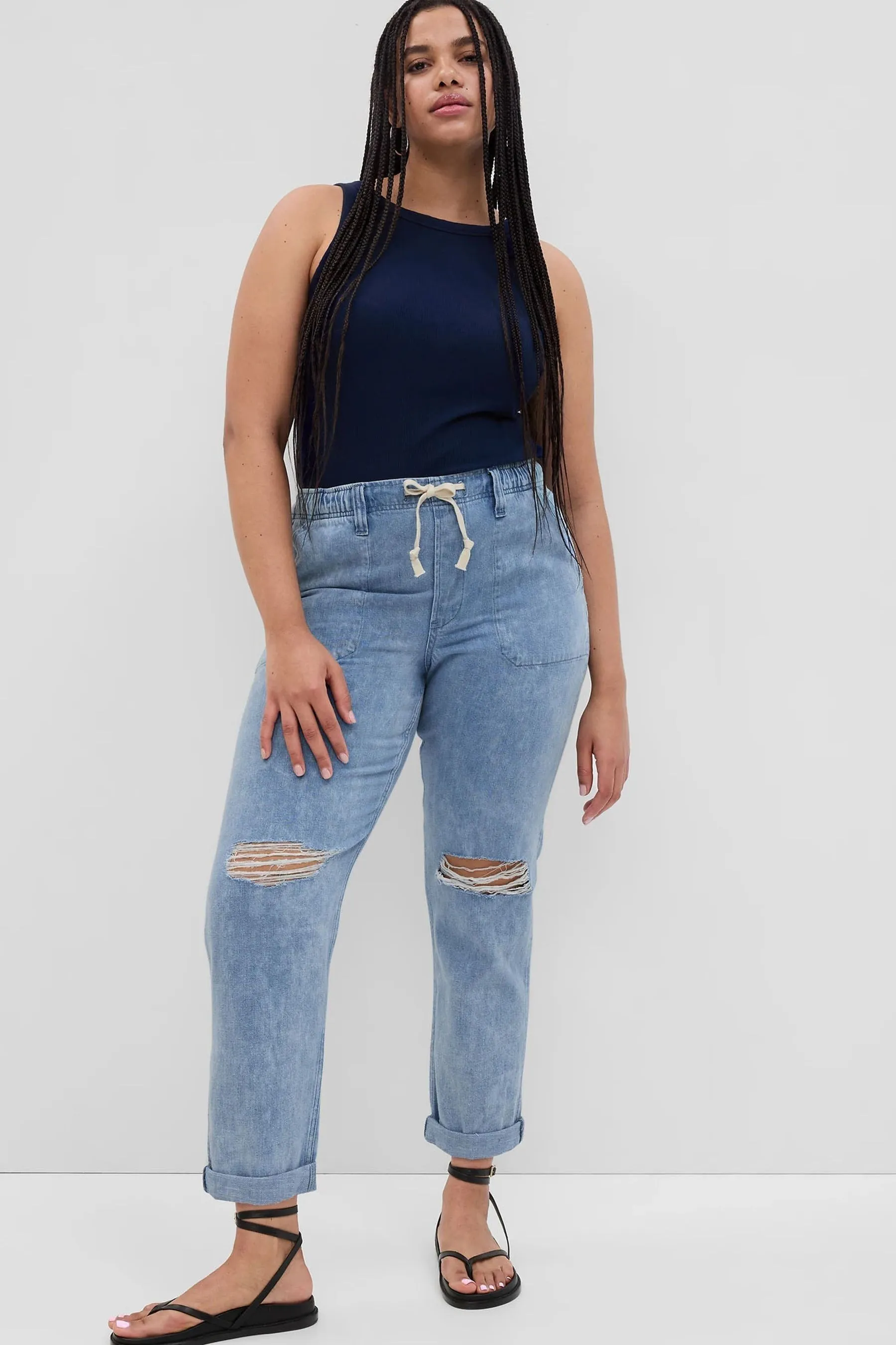 Gap - Mom Jeans a vita alta con strappi