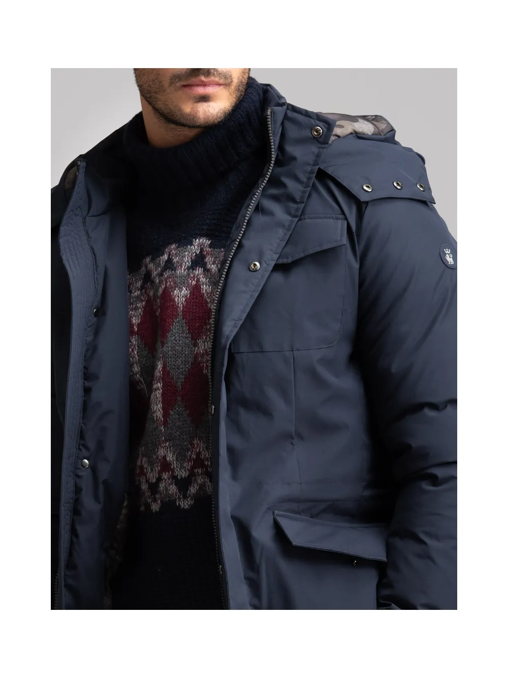 Giubbino uomo stile field jacket con cappuccio