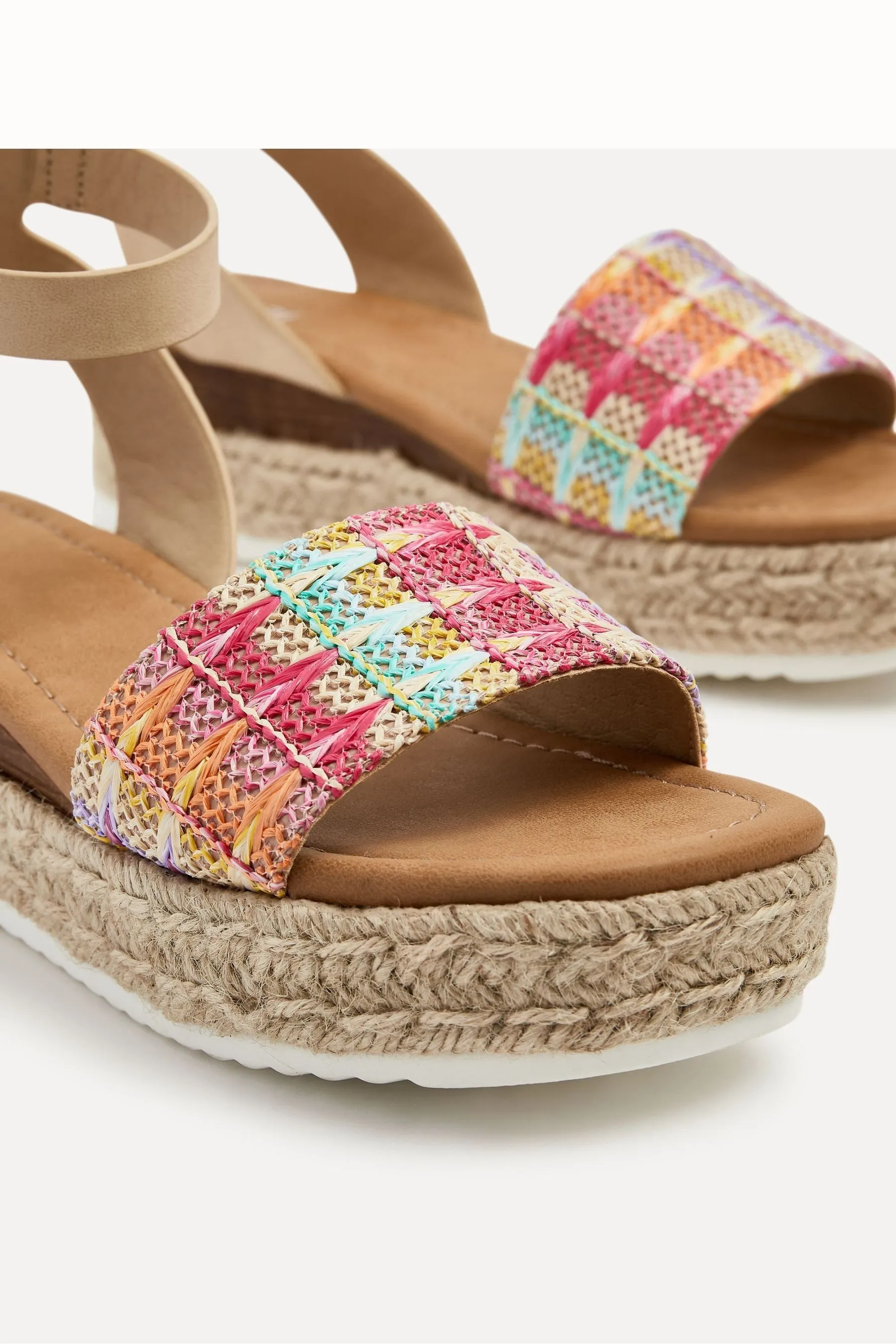 Linzi Anya - Zeppe in due parti ispirate alle espadrillas con plateau    